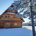 Mecenasowka Villa